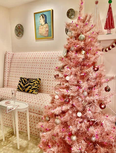 Jen Leonard Interiors. Pink Christmas Marie Antoinette Christmas, New Paint Colors, Christmas Home Decor Ideas, Alexandria Va, Northern Virginia, Christmas Home Decor, Fun At Work, Modern Spaces, Marie Antoinette