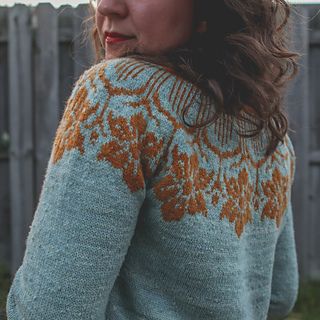 Ravelry: Designs by Handmade Closet Fair Isle Knitting Patterns Flower, Unique Knitting Projects, Knitwear Photography, Handmade Closet, Beautiful Sweaters, Stranded Knitting Patterns, Motif Fair Isle, Fair Isle Knitting Patterns, Fair Isles