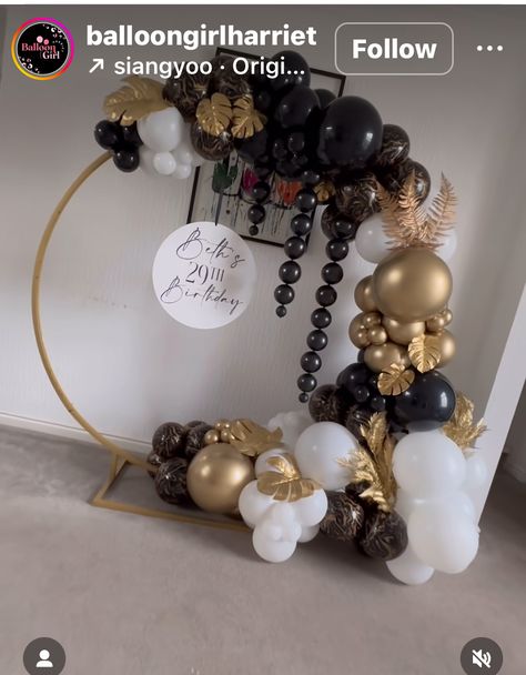 60th Birthday Balloons Decoration, Gold Circle Balloon Arch, Balloon Circle, Prom Balloons, Black And White Balloons, Graduation Party Backdrops, Balloon Bouquet Diy, Floral Party Decorations, Black And Gold Balloons