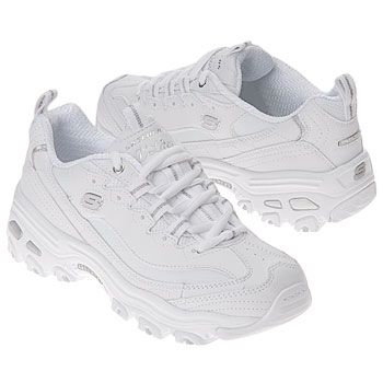 I love Sketchers! Skechers D'lites, Sketchers Shoes, Shoes Heels Wedges, Rubber Shoes, Famous Footwear, Skechers Women, Sneakers Outfit, Shoes White, Me Time