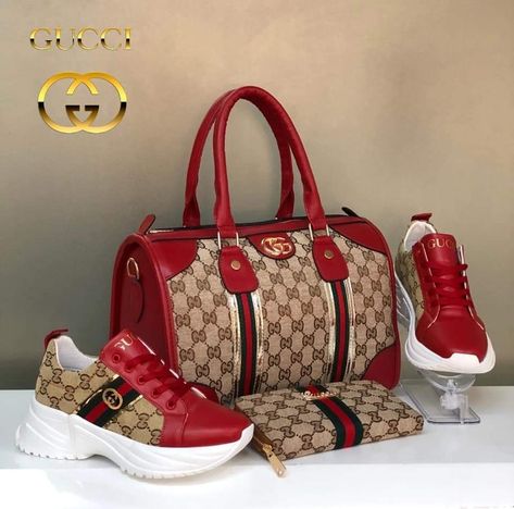 Matching purse, wallet, and shoes ALL DESIGNER! Check out more sets and order yours today! Designer Shoes Gucci, Gucci Handbags Outlet, Guess Boots, Gucci Boots, Gucci Handbag, Fall Handbags, Shoes Outfit Fashion, Versace Shoes, Roshe Run