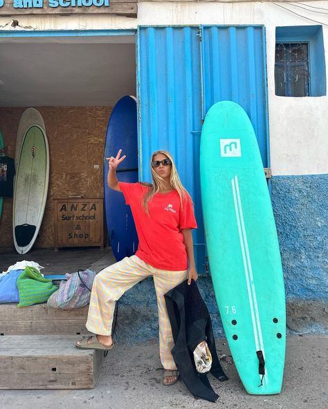 Surf Vibes Outfit, Surfer Fits, Surf Style Outfits, Surfer Outfits, Surfer Style Outfits, Rita Montezuma, Architecture Europe, Nature Outfits, Surf Style Clothes