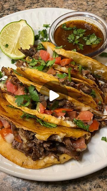 Carman Wilken on Instagram: "These Shredded Beef Tacos were absolutely amazing!!! You have to try these!#tacos #yum #homemade #chuckroast #crockpot #gameday #tacotuesday #dinner #easyrecipe" Carman Wilken, Shredded Beef Tacos, Crock Pot Tacos, Beef Tacos, Mexico Food, Summer Meal, Shredded Beef, Mexican Food Recipes Easy, Tacos Beef