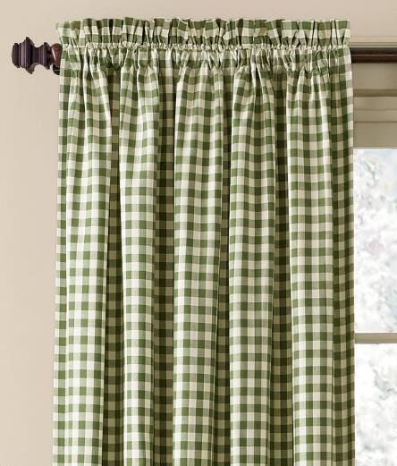 Green Kitchen Curtains, Cortinas Country, Cabin Curtains, Gingham Curtains, Kitchen Curtains And Valances, Mountain Cabin Decor, Farmhouse Kitchen Curtains, Cafe Curtains Kitchen, Country Style Curtains