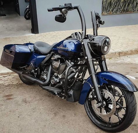 Custom Road King, Road King Special, Road King Special Custom, Hd Fatboy, Blue Chopper Motorcycles, Harley Breakout Ape Hanger, Female Motorcycle Riders, Road King Custom, Harley Bagger