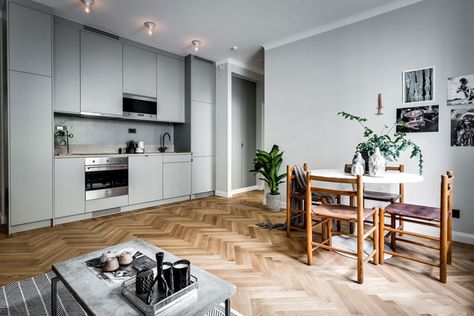 A Beautifully Styled 40 sqm Apartment in Stockholm - NordicDesign Flat Interior Design, Gravity Home, Scandinavian Apartment, Ikea Living Room, Interior Design Per La Casa, House Floor Design, Small Apartment Design, Flat Interior, Small Apartment Decorating