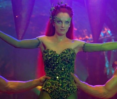 Poison Ivy Costume Uma Thurman, Poison Ivy Character, Uma Thurman Poison Ivy, Poison Ivy Halloween Costume, Ivy Cosplay, Ivy Costume, Poison Ivy Cosplay, Poison Ivy Costumes, Poison Ivy Batman