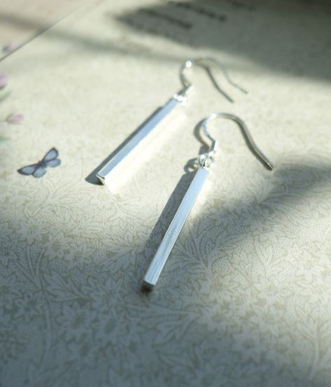 Dainty Dangle Earrings, Long Bar Earrings, Interesting Jewelry, Silver Bar Earrings, Long Silver Earrings, Earrings Everyday, Wire Ring, Best Gifts For Her, Silver Bar