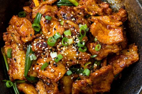 12 Amazing Asian Pork Recipes That You Will Want to Make on Repeat Korean Pork Bulgogi Recipe, Korean Pork Bulgogi, Jeyuk Bokkeum, Spicy Pork Bulgogi, Pork Bulgogi Recipe, Pork Bulgogi, Asian Pork Recipes, Korean Pork, Bulgogi Recipe