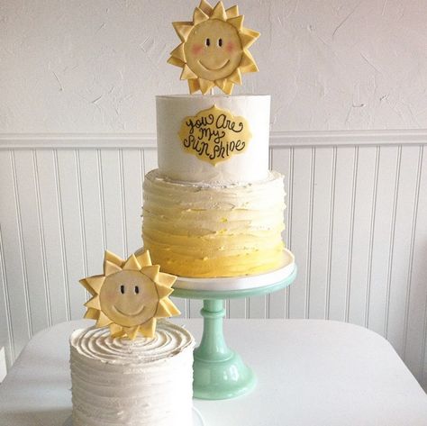 You Are My Sunshine Cakes Sunshine Cakes, Sunshine Birthday Cakes, Sunshine Birthday Theme, Sunshine First Birthday, Sunshine Birthday Parties, Sunshine Party, Sunshine Cake, Smash Cakes, Sunshine Baby Showers