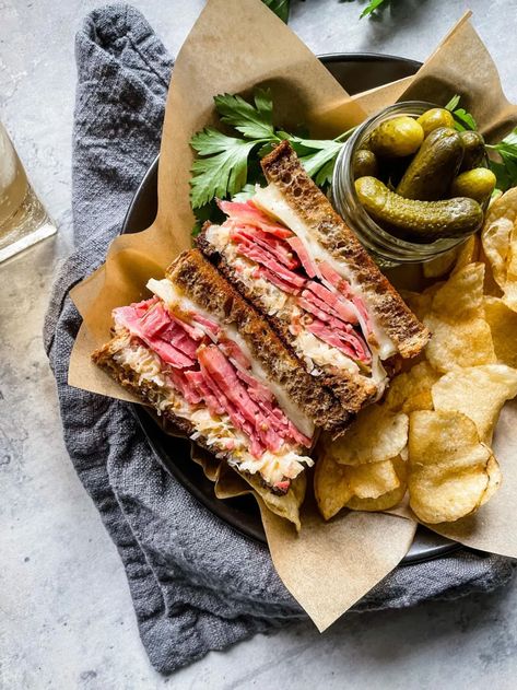 Deli Food Photography, Reubens Sandwich, Sandwich Photography Styling, Rustic Sandwiches, Sandwich Plating Ideas, Sandwich Photoshoot, Focaccia Sandwich Ideas, Sandwich Fancy, Slow Roasted Corned Beef