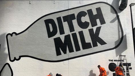 Shoreditch high impact OOH Kings Cross Station, Milk Brands, Glass Milk Bottles, Vegan Milk, Swedish Brands, Dairy Free Options, Plant Based Milk, Coffee Drinkers, Oat Milk