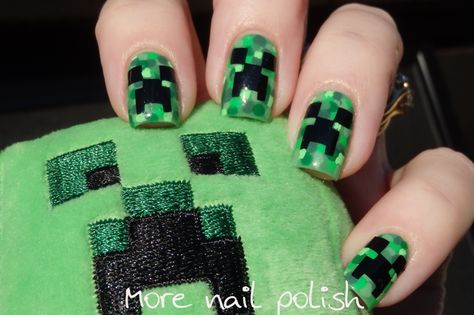 Howlloen Nail, Minecraft Acrylic Nails, Minecraft Nails Acrylic, Minecraft Nail Art, Minecraft Nails Designs, Creeper Nails, Scene Kid Nails, Minecraft Nails, Minecraft Creepers