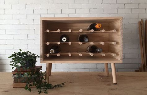 Dowel Wine Rack countryliving Wine Rack Inspiration, Meme Friends, Diy Wine Rack Projects, Wine Rack Projects, Rack Decor, Storage Apartment, Countertop Wine Rack, Wine Rack Plans, Wine Ideas