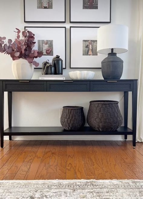 Console Table Picture Wall, Console Table Under Gallery Wall, Hallway Table Decor Entryway, Sleek Console, Sideboard Decor, Console Table Styling, Console Table Decorating, Bedroom Door Design, Entryway Table Decor