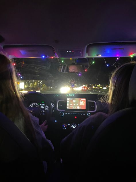 #car #friends #night #drive #christmas #lights Brake Lights Aesthetic, Christmas Car Interior, Fairy Lights In Car, Car Fairy Lights, Lights In Car, Creepy Cabin, Car Friends, String Lights Inside, Gang Activity