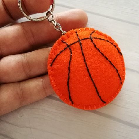 Felt Orange, Orange Keychain, Diy Shrink Plastic Jewelry, Handmade Father's Day Gifts, Felt Keyring, Shrink Plastic Jewelry, Felt Keychain, Felt Bookmark, Diy Xmas Gifts