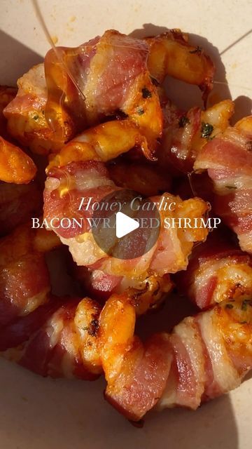 Honey Garlic Bacon Wrapped Shrimp, Wrapped Shrimp, Raw Shrimp, Bacon Wrapped Shrimp, Gym Fitness Motivation, Shrimp Seasoning, Spicy Mayo, Airfryer Recipes, Old Bay