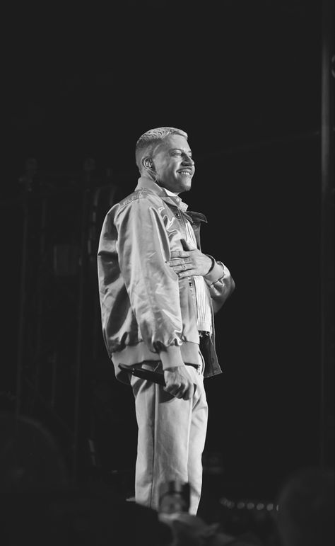 Macklemore Aesthetic, Macklemore Concert, Macklemore, Artist Wall, Concert Photography, Coldplay, Black And White Pictures, Singers, Mood Board