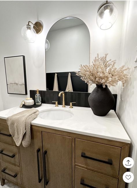 Bathroom Decor Large Counter, Organic Modern Bathroom Black, 2025 Bathroom Design, Small Double Sink Bathroom Ideas, Master Bathrooms 2024 Trends Decor, Bathroom Counter Top Ideas, Main Bathroom Ideas Decor, Modern Half Bathroom, Big Bathroom Decor