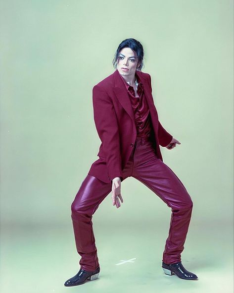 Michael Jackson Dance, Blood On The Dance Floor, Michael Jackson Bad Era, Hee Man, Gary Indiana, Photos Of Michael Jackson, Bunny Suit, King Of Pop, King Of Music