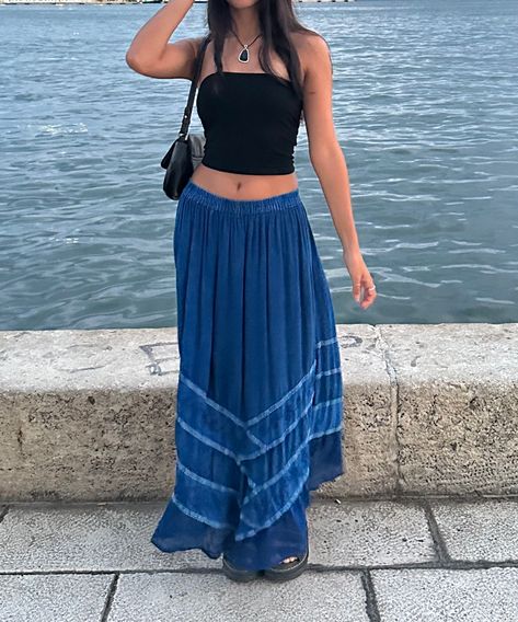 blue maxi skirt black tube top Maxi Blue Skirt Outfit, Tube Top Maxi Skirt Outfit, Dark Blue Long Skirt Outfit, Blue Maxi Skirt Outfit Summer, Tube Top And Skirt Outfits, Blue Boho Outfit, Tube Top Skirt Outfit, Blue Long Skirt Outfit, Beach Skirt Outfit