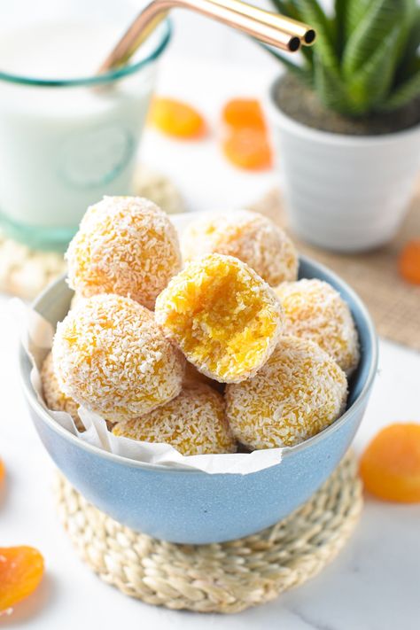 These Healthy Apricot Balls are easy nourishing Apricot Coconut bliss balls with a soft, moist texture and perfect as pre-work out energy balls or kids snacks. Plus, these healthy sweet treat is also vegan, refined sugar free, oil free and packed with plant-based nutrient to keep you energized all day. Apricot Energy Balls, Apricot Balls, Coconut Bliss Balls, Vegetarian Kids, Energy Ball Recipe, Plant Based Snacks, Sugar Free Vegan, Vegan Bakery, Healthy Sweet Treats