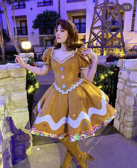 Gingerbread Dress Women, Gingerbread Man Costume Women, Homemade Christmas Outfits, Creative Christmas Costumes, Gingerbread Outfit Women, Gingerbread Costume Diy, Holiday Costume Ideas, Betty Lou Who, Gingerbread Costume