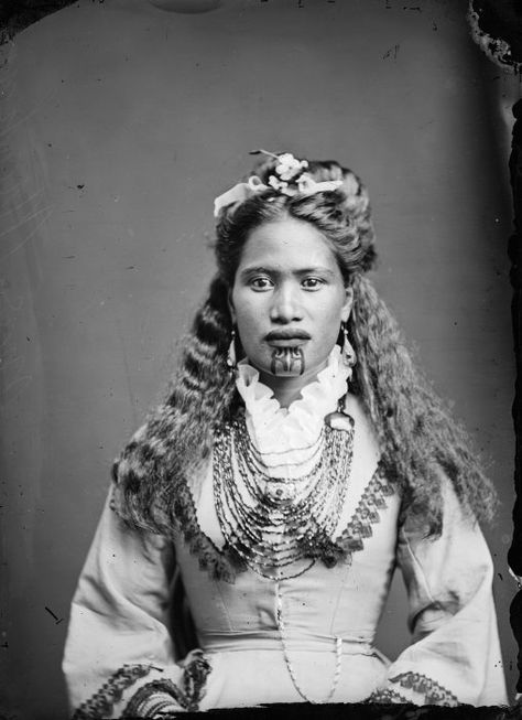 Mary Mahau, a Maori woman from Hawkes... | Items | National Library of New Zealand | National Library of New Zealand Maori Face Tattoo, Maori Tribe, Polynesian People, Maori People, Hawkes Bay, Māori Culture, Wild Night, Maori Art, Polynesian Culture