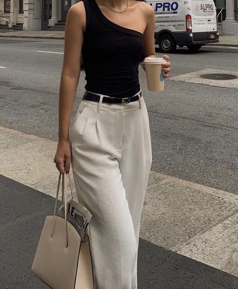 Outfit Background, Law Outfits, Office Office, Elegante Casual, Mode Inspo, Looks Chic, Casual Style Outfits, Looks Style, Top Collection