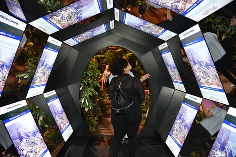 AMEX LIVE LIFE - Experiential Activation in New York, NY | The Vendry Tech Event Design, Creative Stage Design, Experiential Activation, Experiential Marketing Events, Entrance Foyer Design, Activation Ideas, Event Entrance, Event Booth, Interactive Walls