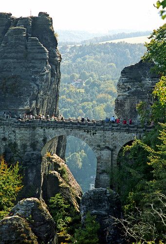 Games Indoor, Activities Ideas, Dresden Germany, Foto Tips, Voyage Europe, A Bridge, Indoor Activities, Germany Travel, Pretty Places