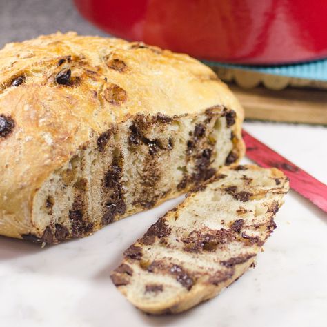 Dutch Oven Chocolate Chip Bread Vanilla Bread Recipe, Vanilla Bread, Chocolate Chip Bread Recipe, Bread Head, Baking Breads, Yeast Recipes, Beet And Goat Cheese, Dutch Oven Bread, Bread Sandwich