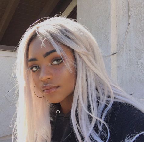 Dark Skin Aesthetic, White Hair Dark Skin, Skin Aesthetic, Black And White Girl, Hair Dark, Hair Reference, Hair Art, Aesthetic Hair, Silver Hair