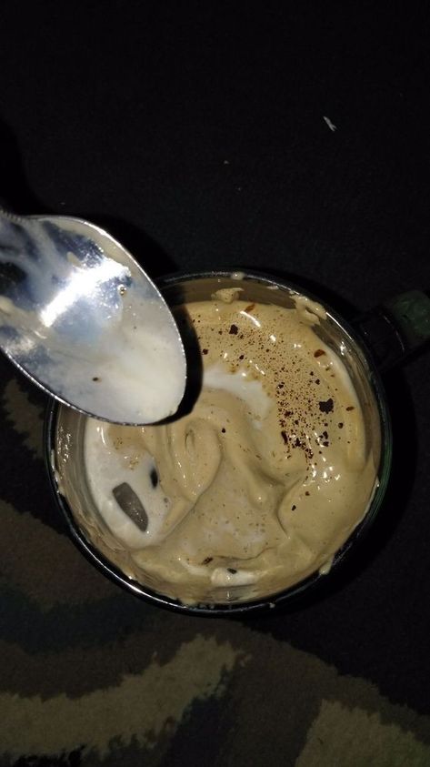 Home Made Cold Coffee Snap, Cold Coffee Photo, Fake Coffee Snap, Coffee Fake Snap, Random Snaps To Send, Cold Coffee Snap, Fake Photo Snapchat, Coffee Snapchat Stories, Coffee Snaps