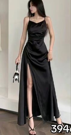 Aesthetic Prom Dress Black, Wedding Dress Guest Black, Classy Dress For Wedding Guest, Black Prom Dress Long Elegant, Party Classy Outfit, Black And Red Outfit Classy, Classy Black Dress Aesthetic, Graduation Black Dress, Black Dinner Dresses