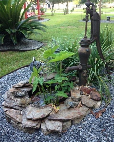 Beautiful garden water feature inspiration using old pump with slate surround! Simple Garden Designs, Rustic Landscaping, Recycled Garden, Water Features In The Garden, Fountains Outdoor, Ponds Backyard, Garden Yard Ideas, Garden Fountains, Garden Cottage