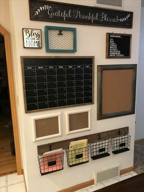 Love this! Farmhouse Office Decor Ideas, Farmhouse Office Decor, Home Command Center, Office Decor Ideas, Farmhouse Office, Family Command Center, Modern Rustic Homes, Cozy Farmhouse, Cozy Decor