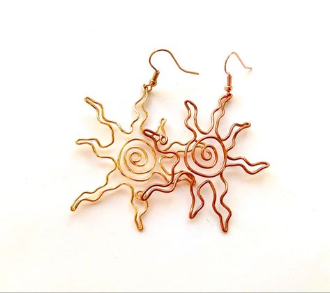 Wire Art Earrings, Shrink Plastic Ideas, Wire Sun, Sun Accessories, Diy Jewelry Videos, Wire Star, Wire Earrings Handmade, Diy Wire Earrings, Wire Jewelery