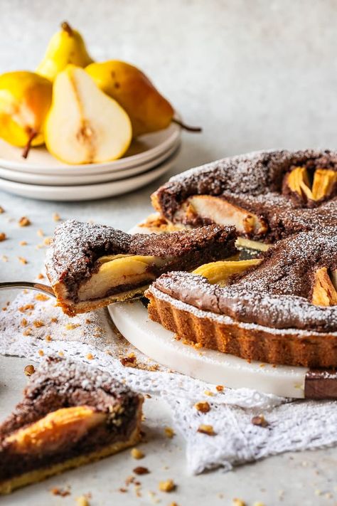 Chocolate and Pear Crostata Pear Chocolate Tart, Pear Crostata, Napoleon Pastry, Pear Tart Recipe, Pear And Chocolate, Pear Chocolate, Autumn Breakfast, Crostata Recipe, Pear And Almond Cake