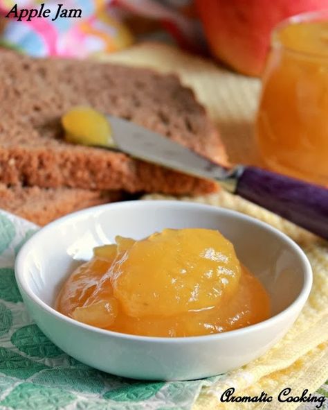 delicious apple jam can be done in just about 20 minutes, and you'll love the gingery twist to it. Apple Jam Recipe, Microwave Apple, Cooking Microwave, Indian Food Blog, Microwave Apples, Apple Jam, Microwave Bowls, Jam Recipe, Savory Sauce