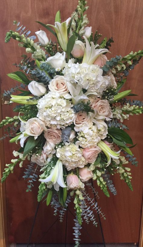 Flower Spray Arrangement, Easel Spray Sympathy Flowers, Casket Sprays Diy, Floral Sprays For Funerals, Standing Sprays For Funerals, Diy Casket Spray, Sprays For Funerals, Casket Flowers Arrangements, Floral Spray Arrangement