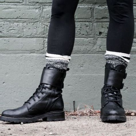 socks with boots: moto boots and leggings Lace Up Boots With Leggings, Boots With Socks Outfit Winter Fashion, Socks With Boots Ankle, Slouch Socks With Boots, Boots Socks Outfit, Boots With Socks Outfit, Leggings And Combat Boots Outfit, Boot Socks Outfit, Combat Boots With Leggings