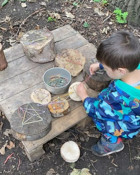 Nature Center Preschool, Autumn Outdoor Activities, Forest School Ideas Preschool, Forest School Set Up Ideas, Outdoor Learning Spaces Elementary, Outdoor Provocations Early Childhood, Outdoor Learning Kindergarten, Forest School Activities Eyfs, Eyfs Outdoor Activities