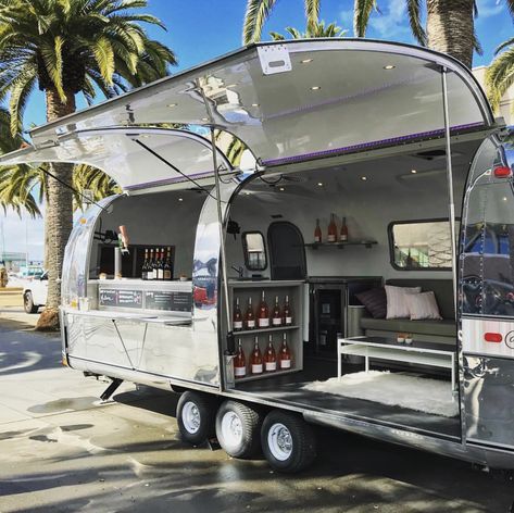 Airstream Food Truck, Food Truck Business Plan, Coffee Food Truck, Airstream Bambi, Container Restaurant, Mobile Coffee Shop, Coffee Trailer, Airstream Interior, Mobile Food Trucks