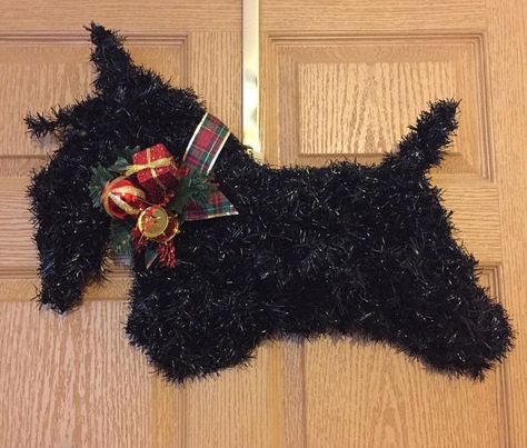 Scottie Dog Crafts, Scottish Dog, Scottie Terrier, Scotty Dog, Scottish Terriers, Scottie Dogs, Westie Dogs, Dog Crafts, Artificial Wreath