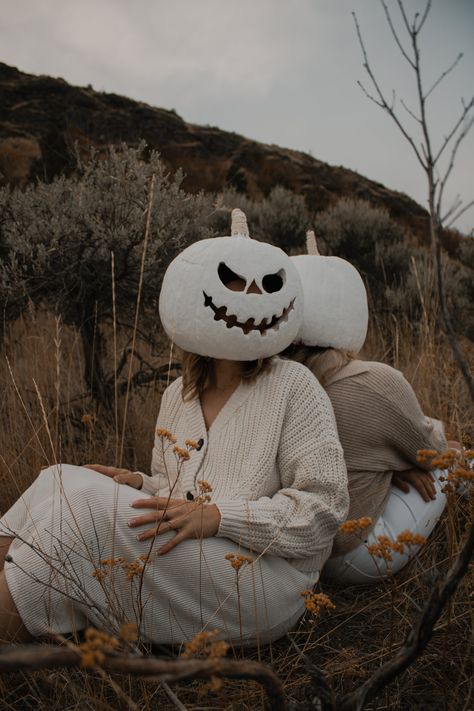 halloween pumpkin head photoshoot with heads painted white and white monochromatic outfits Spooky Halloween Party Games, Halloween Photoshoot Ideas, Pumpkin Photoshoot, Pumpkin Head Photoshoot, Head Photoshoot, Pumpkin Heads, Kamloops Bc, Spooky Halloween Party, Pumpkin Bead