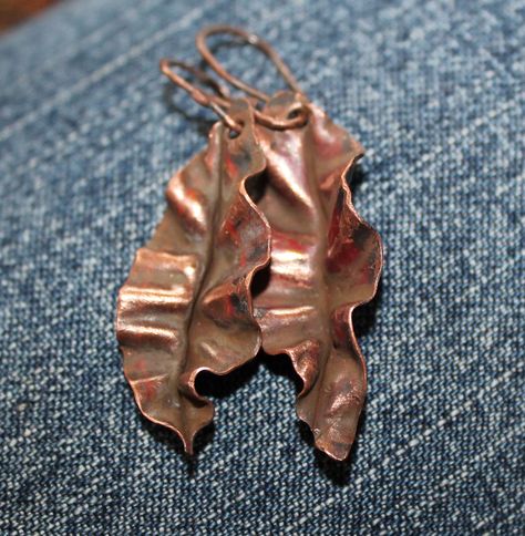 recycled sheet copper Copper Jewelry Tutorial, Copper Projects, Metal Magic, Fold Forming, Copper Bracelets, Metalsmithing Jewelry, Metal Etching, Copper Art, Work Jewelry