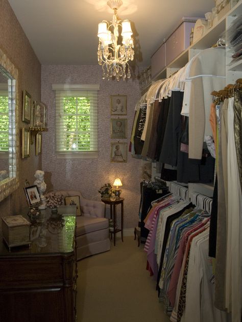 Closet Vintage Look Design, Pictures, Remodel, Decor and Ideas Dream Closet Small Space, Room As Closet Ideas, Closet Designs Vintage, Walk In Closet Ideas Aesthetic, Room Organization Bedroom Aesthetic, Bedroom Turned Into Closet, Vintage Walk In Closet, Spare Bedroom Closet Ideas, Bedroom Turned Closet