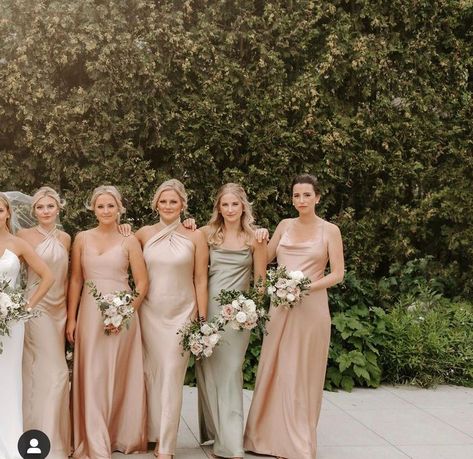 Italian Wedding Dress, Italian Bride, Egyptian Wedding, Wedding Parties Colors, Enchanted Forest Wedding, Dress Code Wedding, Bridesmaid Colors, Mismatched Bridesmaids, Mismatched Bridesmaid Dresses